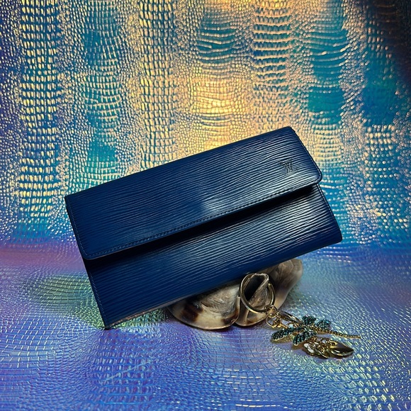 Louis Vuitton Epi wallet - Picture 9 of 9